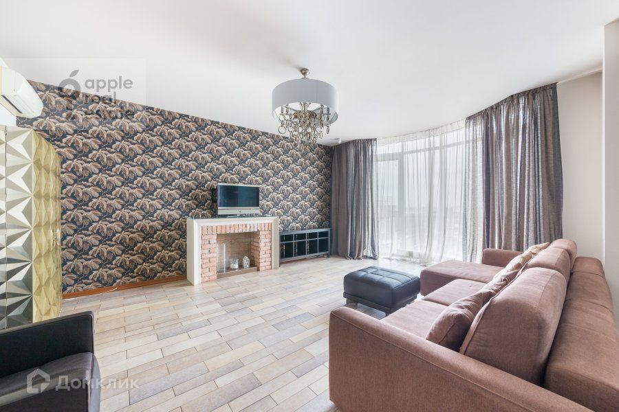 Сдаётся 2-комнатная квартира, 115 м²