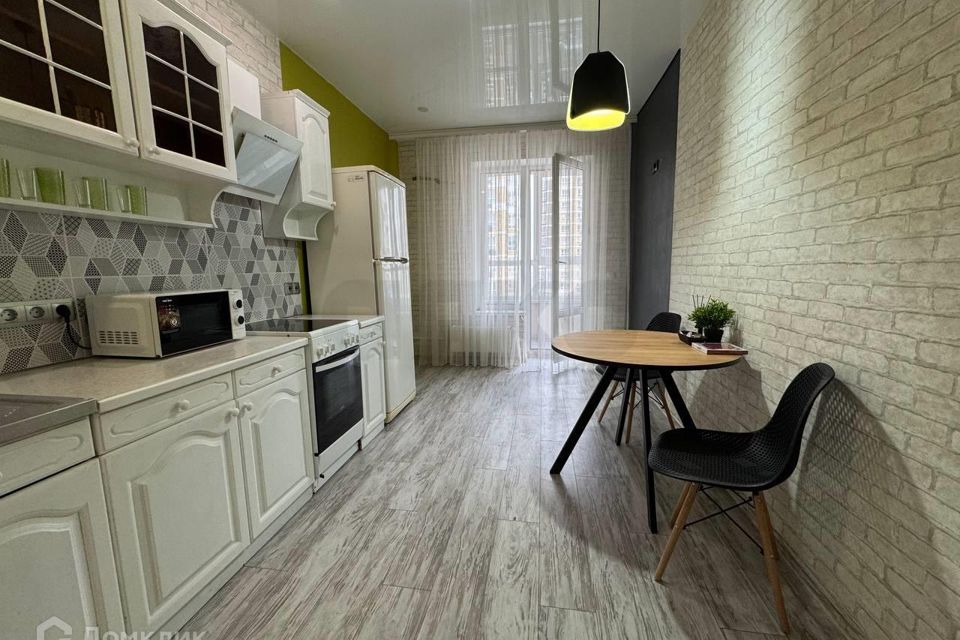 Продаётся 1-комнатная квартира, 43 м²