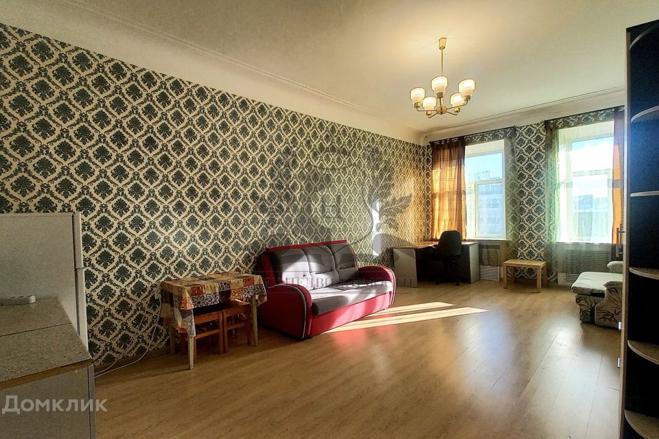 Продаётся комната в 5-комн. квартире, 28.6 м²