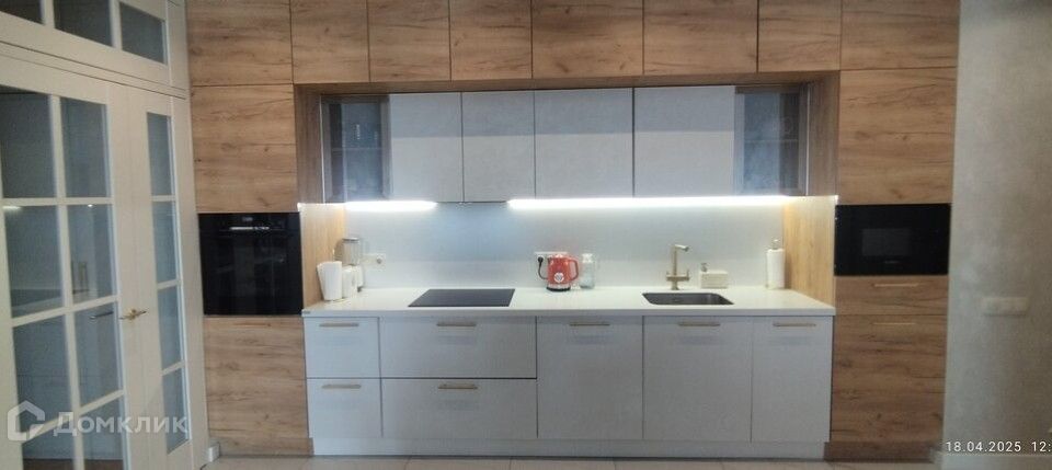 Продаётся 4-комнатная квартира, 133 м²