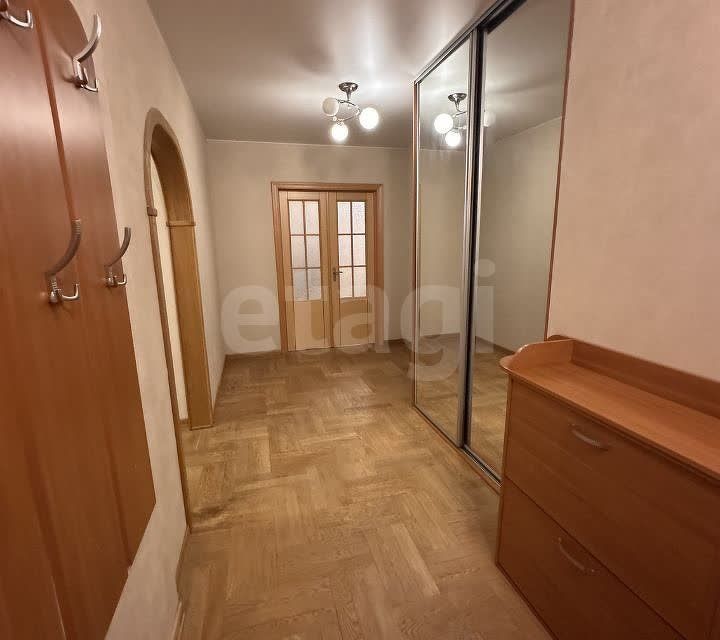 Продаётся 4-комнатная квартира, 100.7 м²