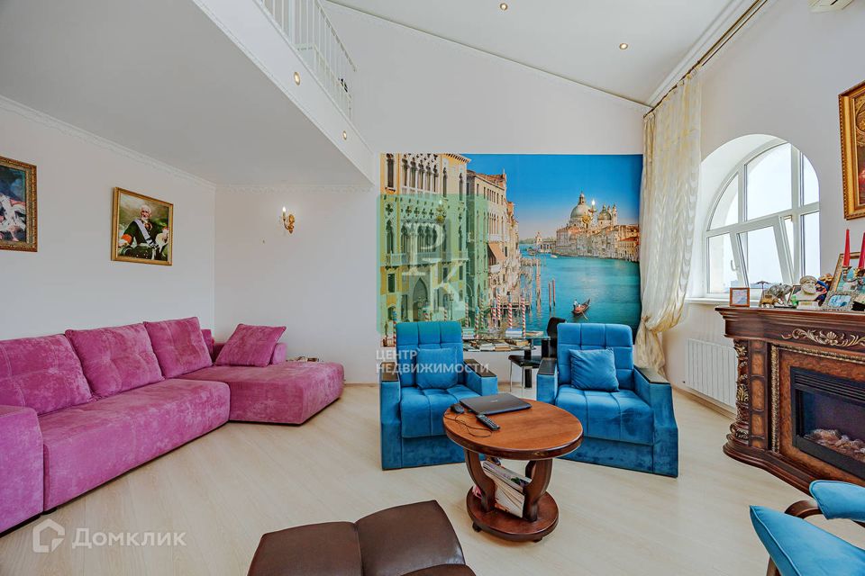 Продаётся 3-комнатная квартира, 130 м²