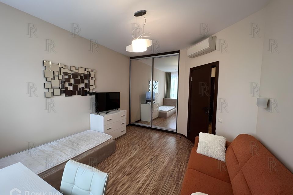 Сдаётся 2-комнатная квартира, 100 м²