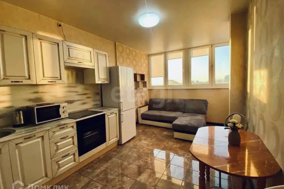 Продаётся 2-комнатная квартира, 65 м²