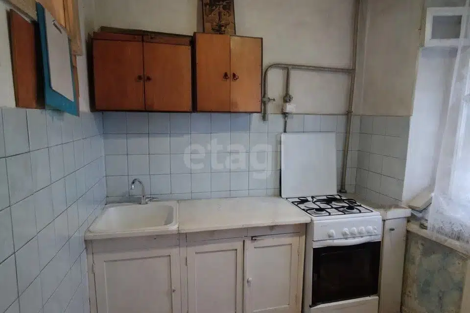Продаётся 3-комнатная квартира, 58.4 м²