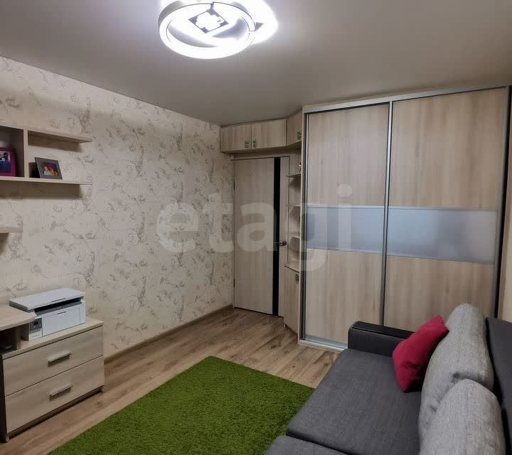 Продаётся 3-комнатная квартира, 60.3 м²