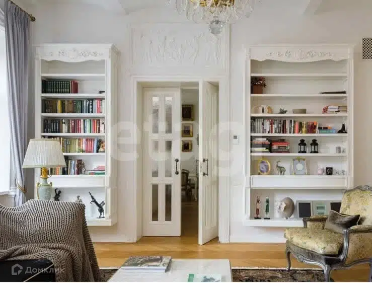 Продаётся 2-комнатная квартира, 105.8 м²
