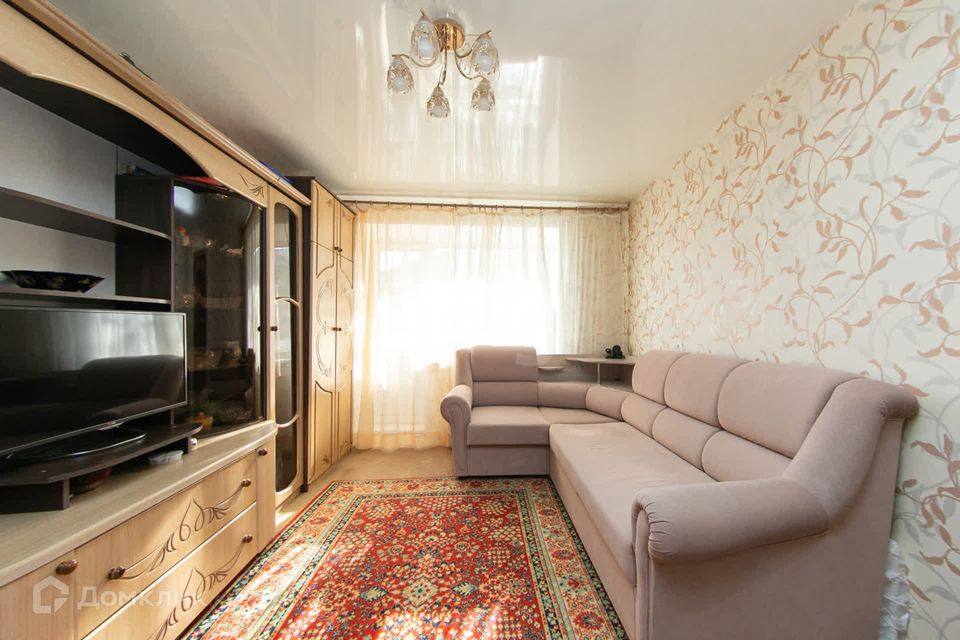 Продаётся 3-комнатная квартира, 50.7 м²