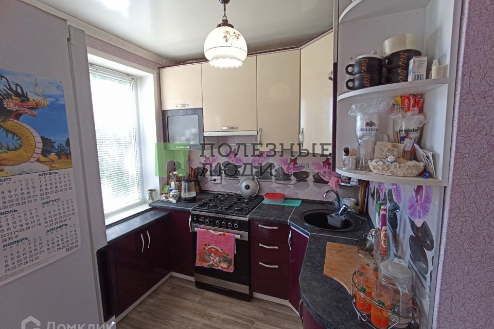 Продаётся 4-комнатная квартира, 57.9 м²