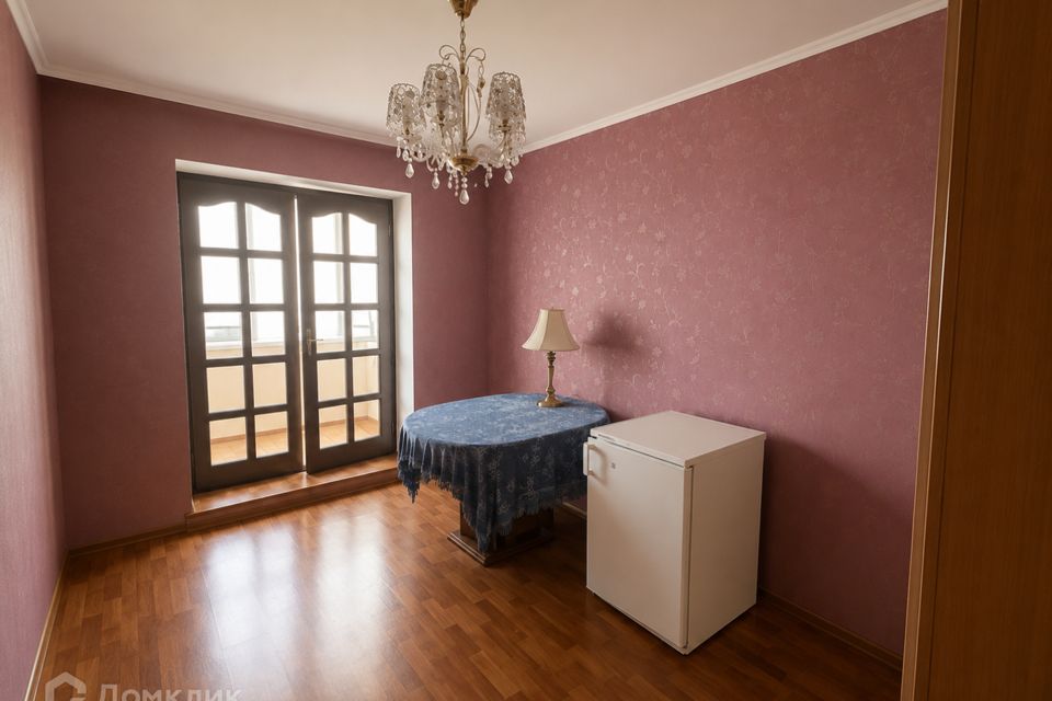 Продаётся 4-комнатная квартира, 83.2 м²