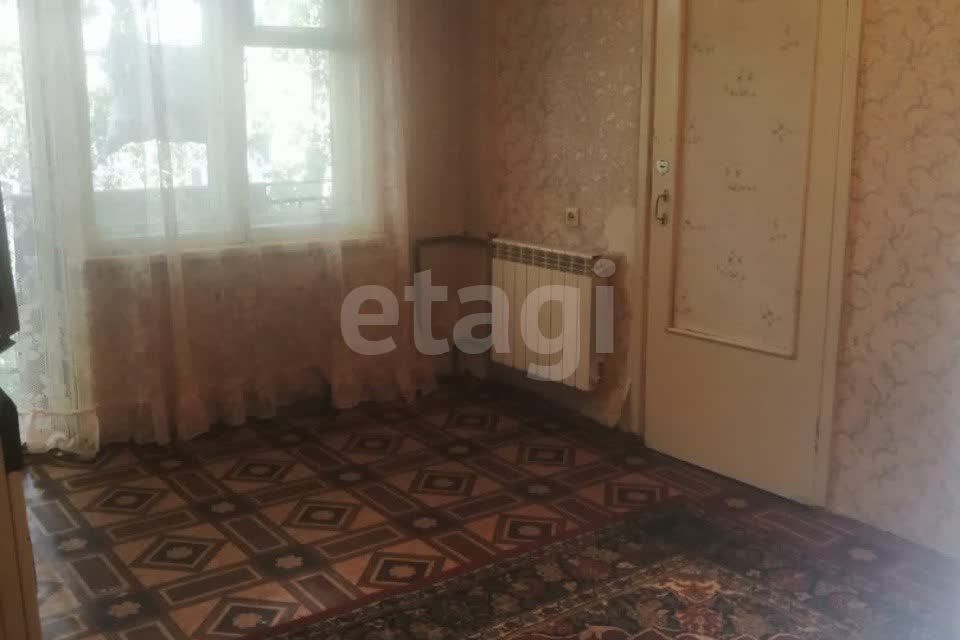 Продаётся 3-комнатная квартира, 55.8 м²