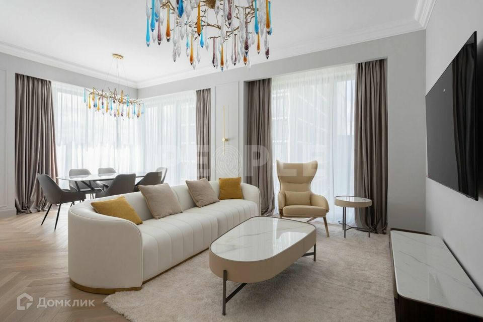 Продаётся 5-комнатная квартира, 158.9 м²