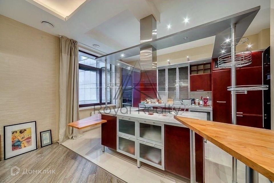 Сдаётся 3-комнатная квартира, 178 м²