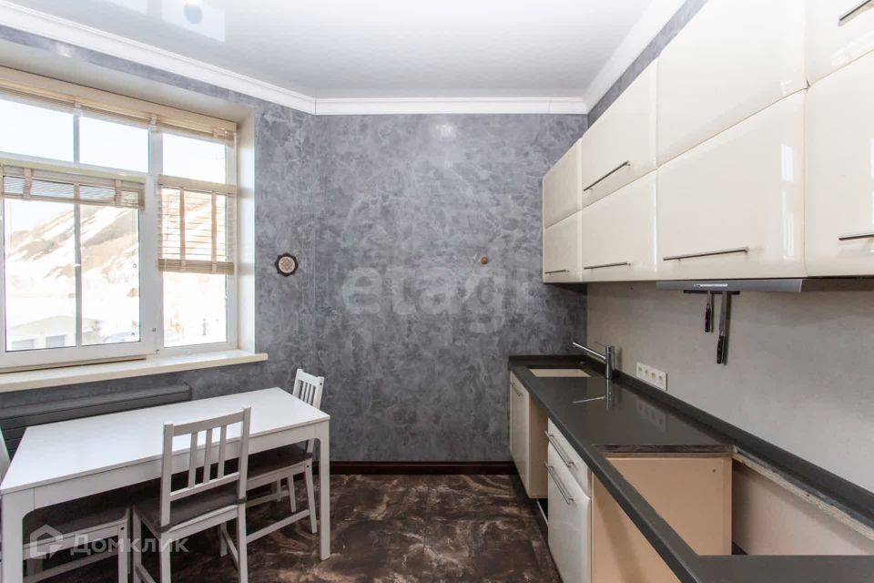 Продаётся 2-комнатная квартира, 57 м²
