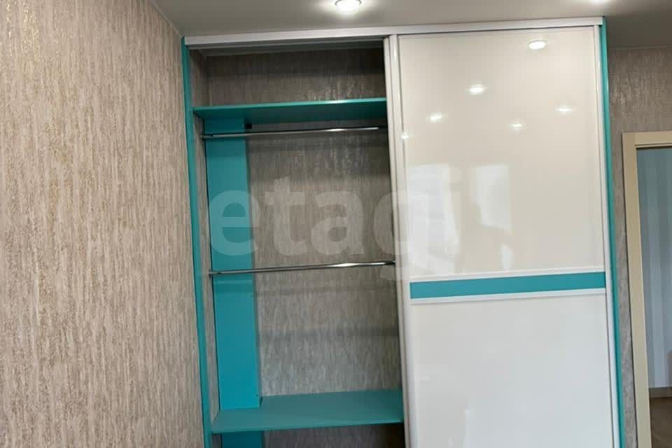 Продаётся 1-комнатная квартира, 47.7 м²