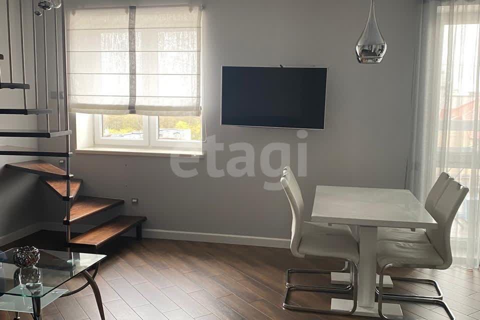 Продаётся 2-комнатная квартира, 70.5 м²