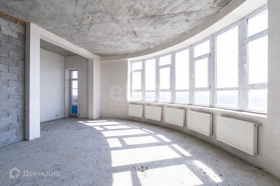 Продаётся 7-комнатная квартира, 267.5 м²