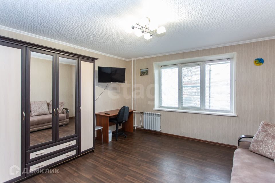 Продаётся 1-комнатная квартира, 53.6 м²