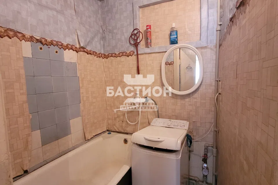 Продаётся 3-комнатная квартира, 52.9 м²