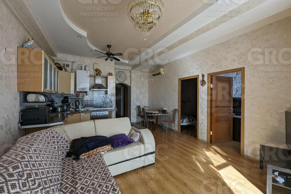 Продаётся 3-комнатная квартира, 100 м²