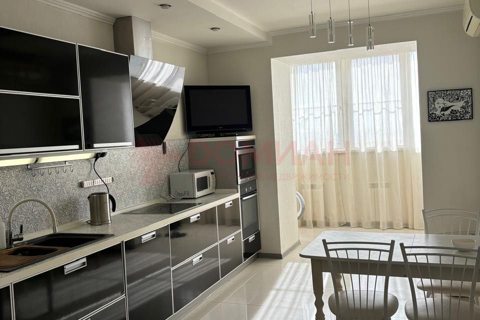 Сдаётся 3-комнатная квартира, 90 м²