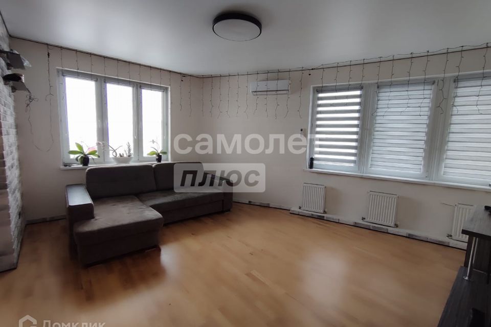 Продаётся 4-комнатная квартира, 102 м²