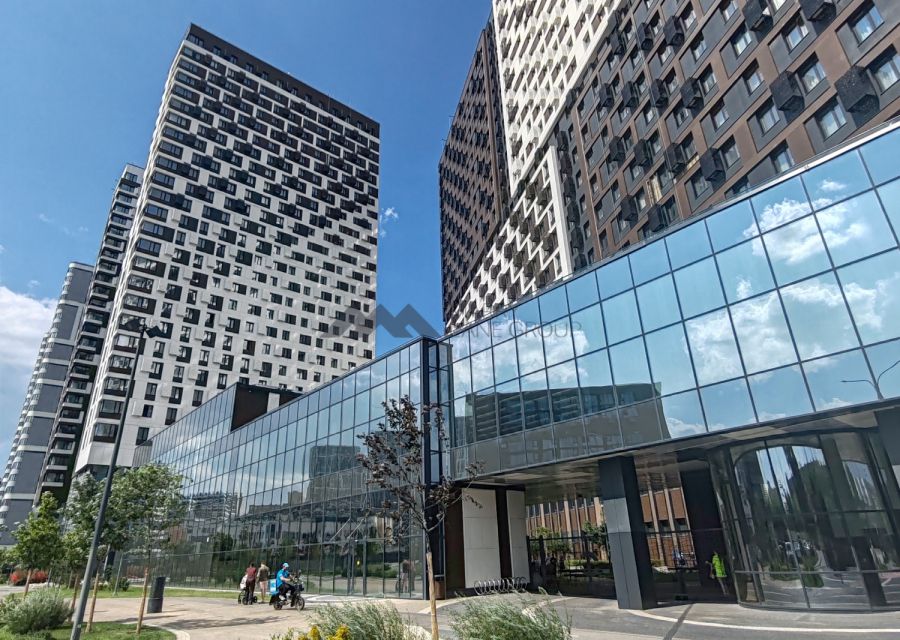 Сдаётся 1-комнатная квартира, 60.5 м²
