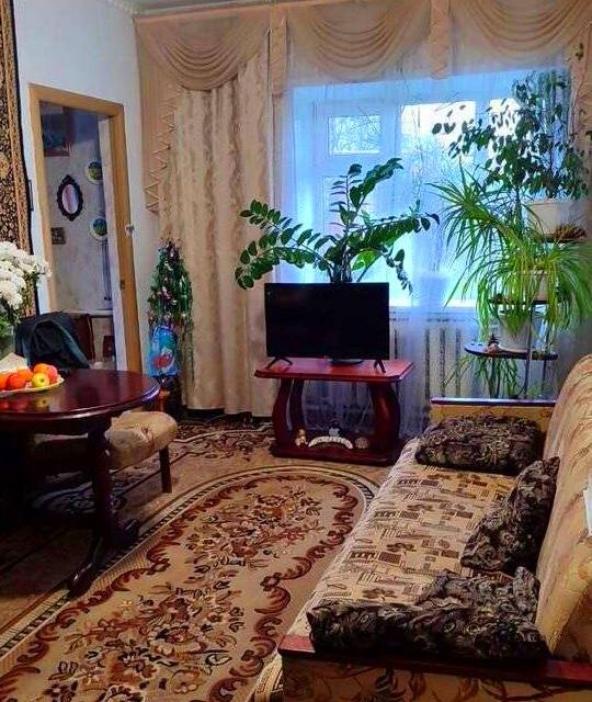 Продаётся 3-комнатная квартира, 44.3 м²
