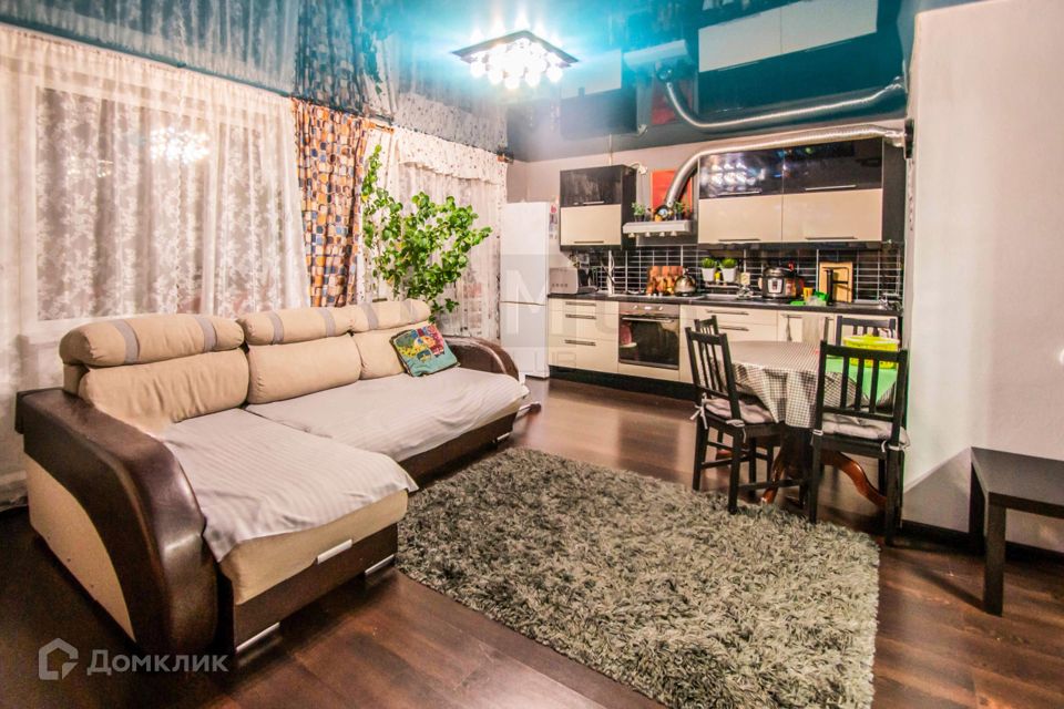 Продаётся 3-комнатная квартира, 63.7 м²