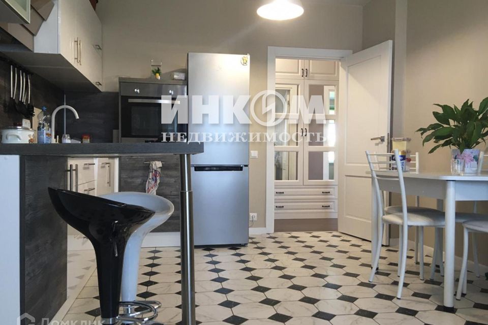Продаётся 2-комнатная квартира, 61.1 м²