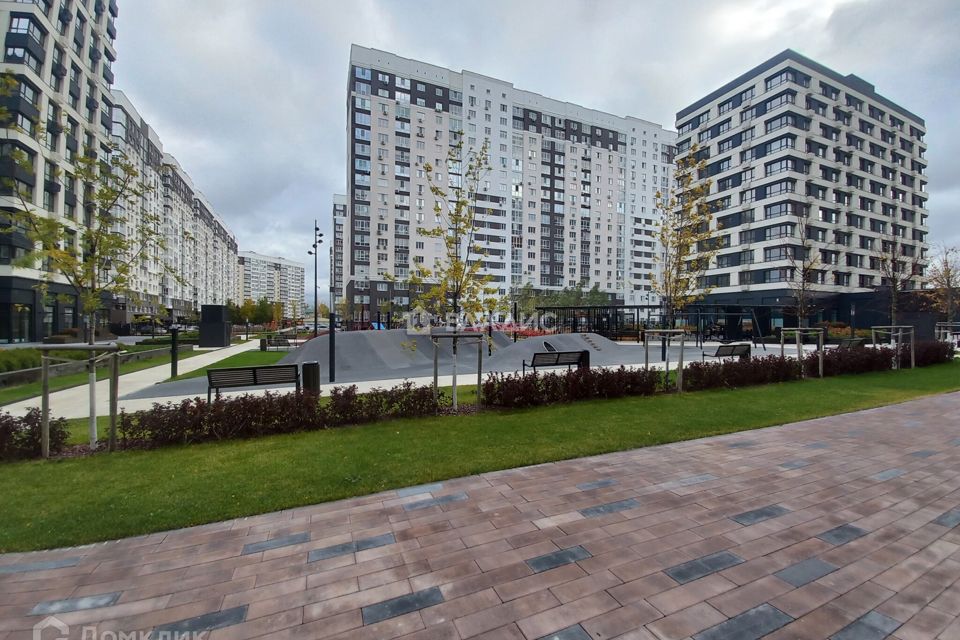 Продаётся 3-комнатная квартира, 108 м²