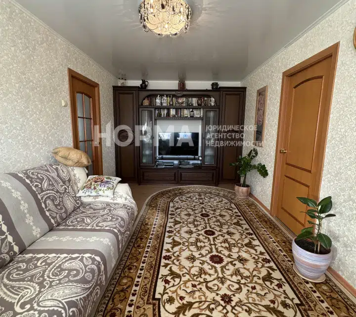 Продаётся 4-комнатная квартира, 61.1 м²