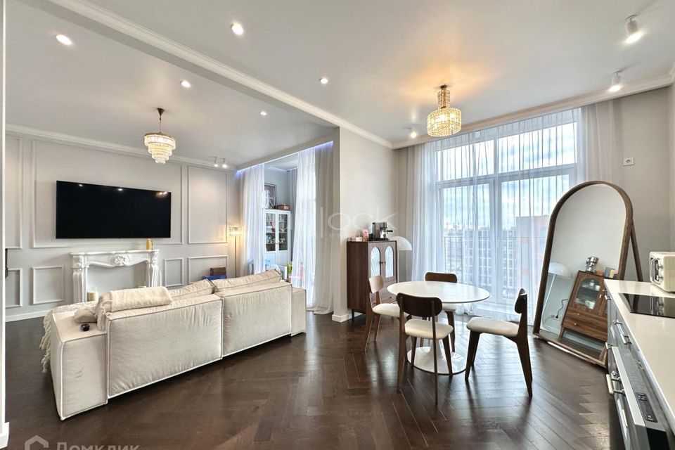 Продаётся 2-комнатная квартира, 76.7 м²
