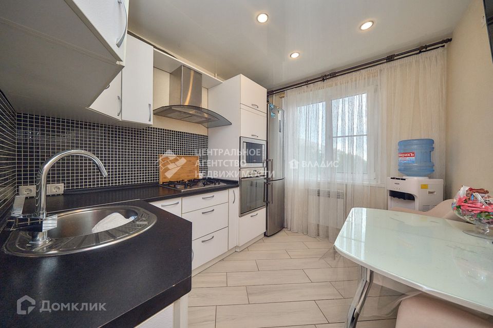 Продаётся 3-комнатная квартира, 65.7 м²
