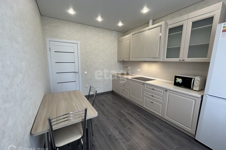 Сдаётся 1-комнатная квартира, 43 м²