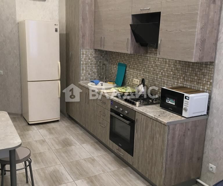 Сдаётся 1-комнатная квартира, 54 м²