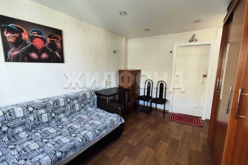 Продаётся 3 комнаты в 5-комн. квартире, 12.3 м²