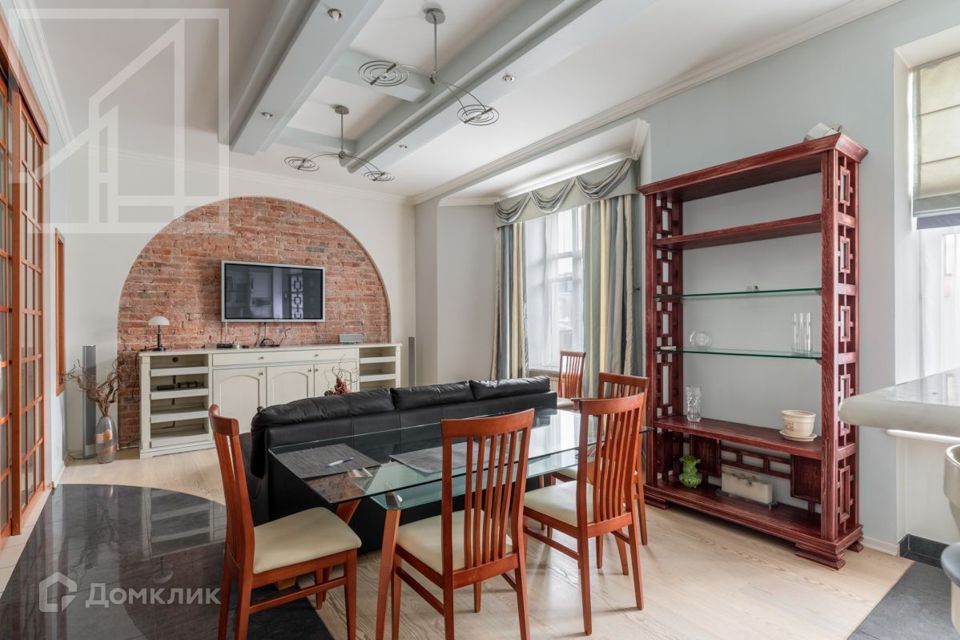 Сдаётся 4-комнатная квартира, 174.3 м²