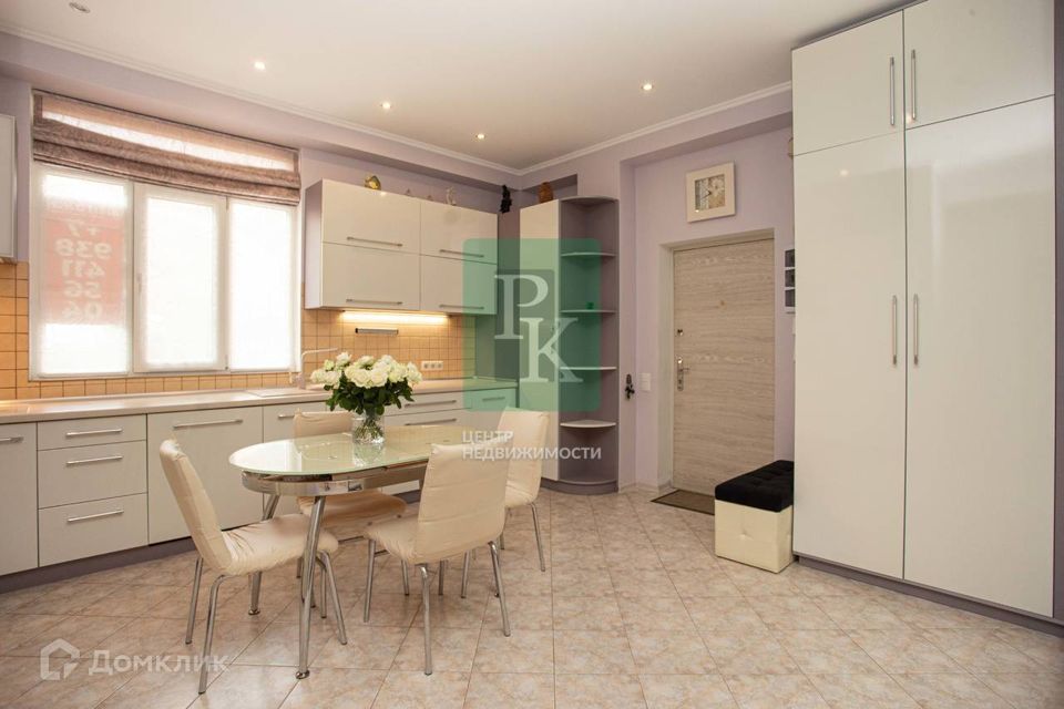 Продаётся 2-комнатная квартира, 73.2 м²