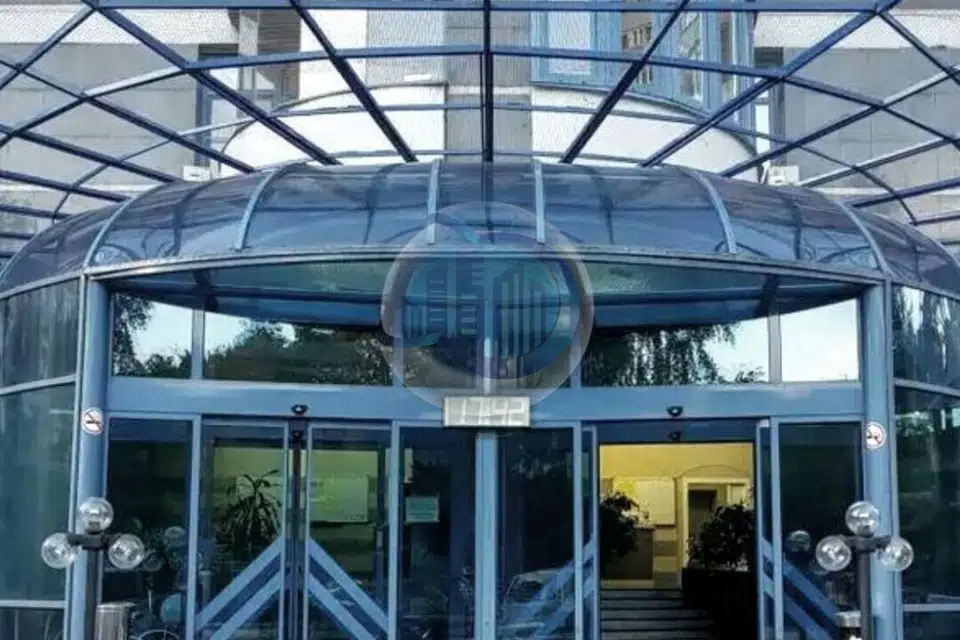 Продаётся 3-комнатная квартира, 150.2 м²