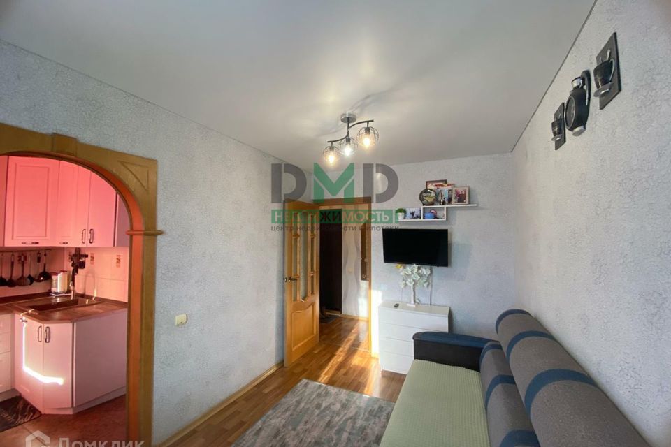Продаётся 4-комнатная квартира, 60.8 м²