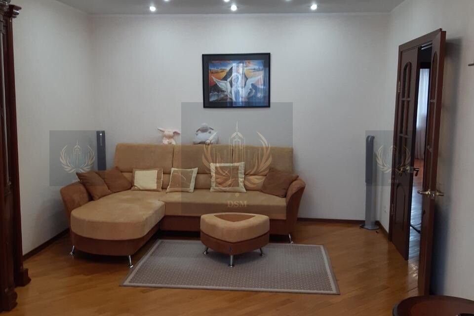 Сдаётся 3-комнатная квартира, 104.2 м²