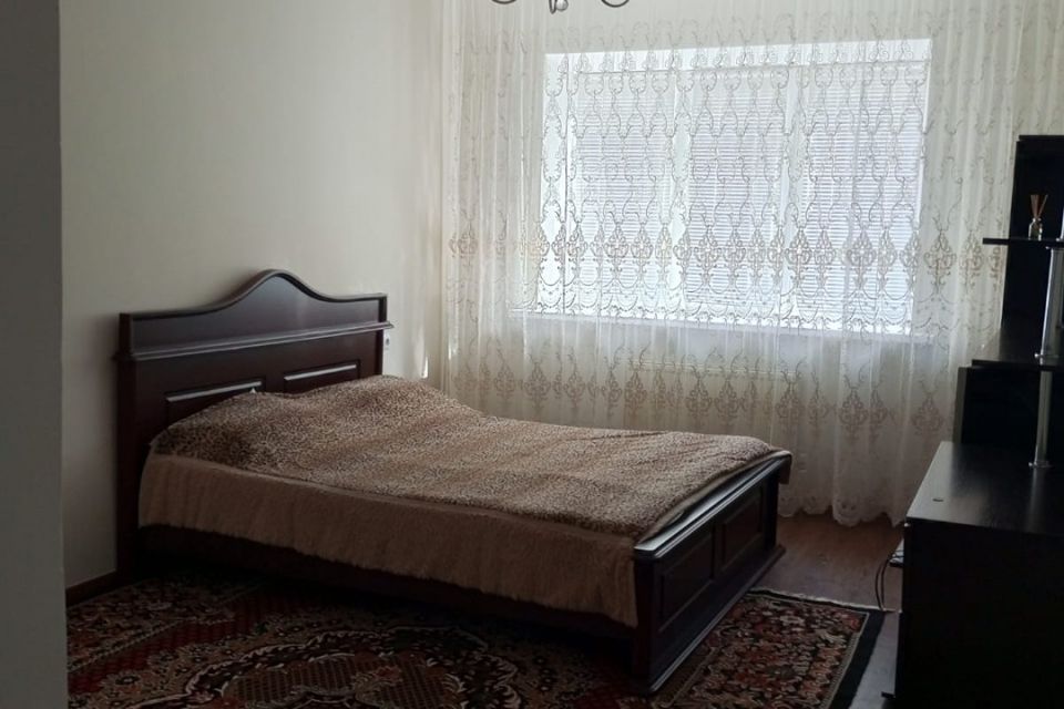 Сдаётся 1-комнатная квартира, 38 м²