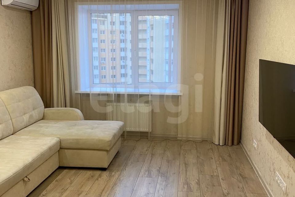 Продаётся 3-комнатная квартира, 105 м²