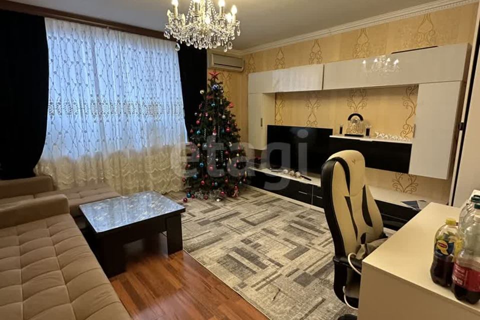 Продаётся 3-комнатная квартира, 75.8 м²