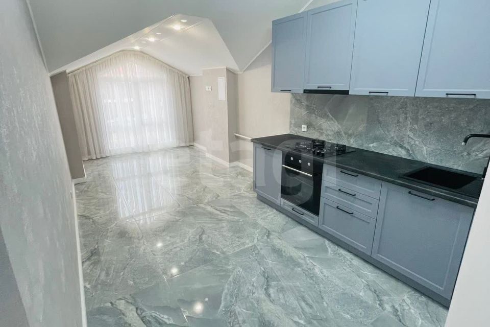 Продаётся 1-комнатная квартира, 49 м²