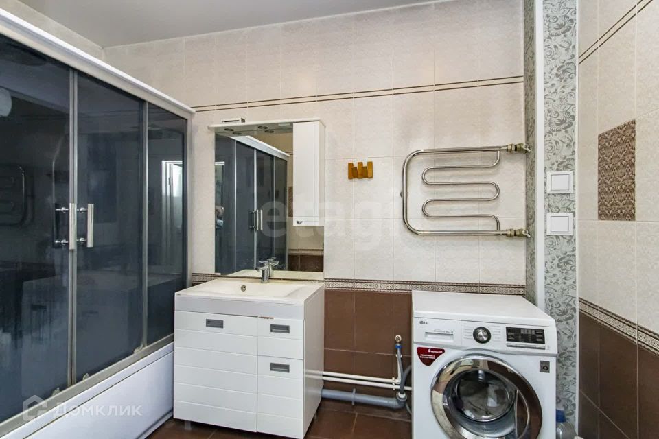 Продаётся 3-комнатная квартира, 108.5 м²