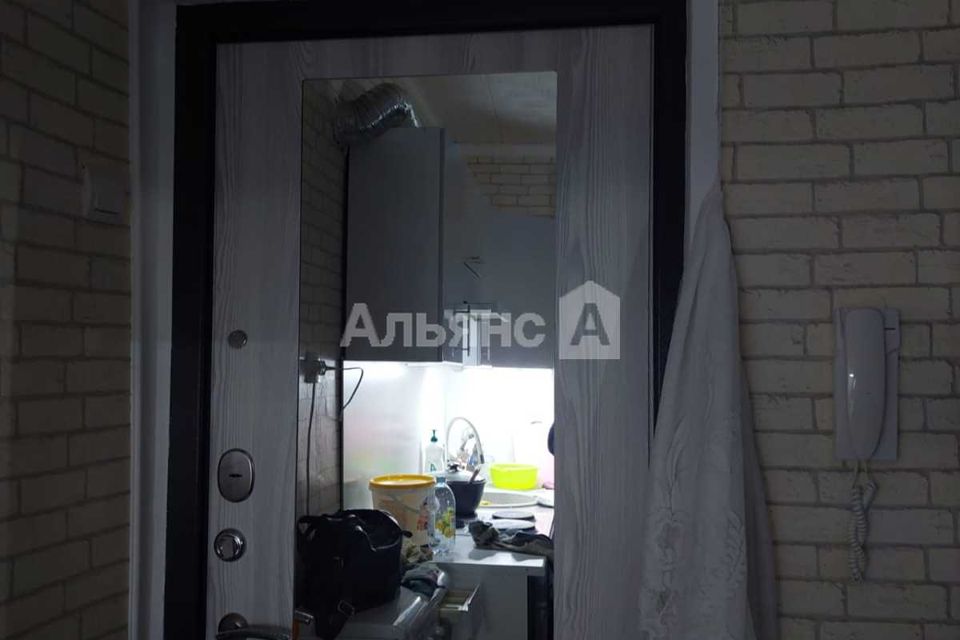 Продаётся комната в 1-комн. квартире, 18 м²