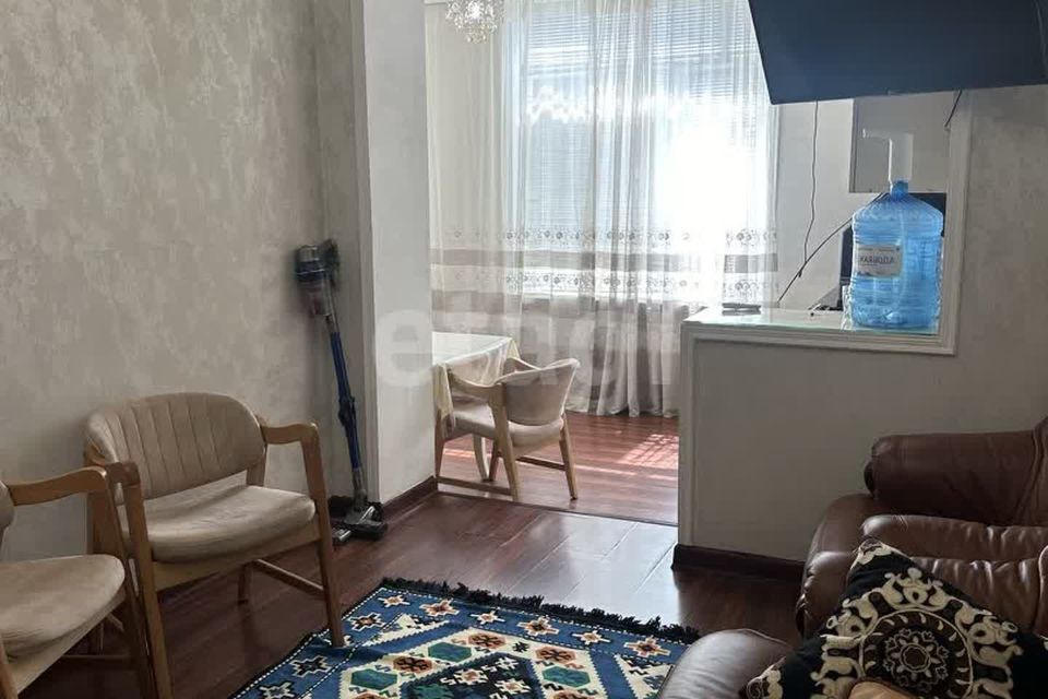 Продаётся 4-комнатная квартира, 80 м²