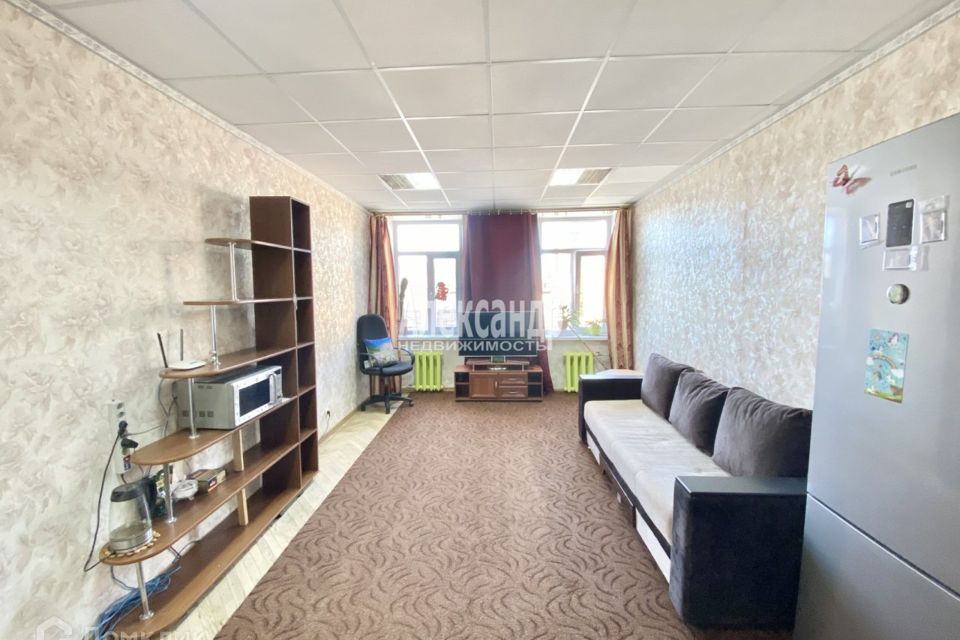 Продаётся 2 комнаты в 5-комн. квартире, 22.4 м²